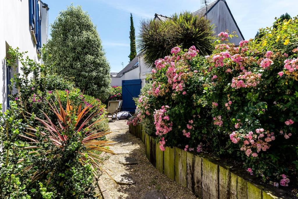 Vonkajšia záhrada v ubytovaní Petite maison bourg de La Trinite sur Mer - 4 à 6 couchages
