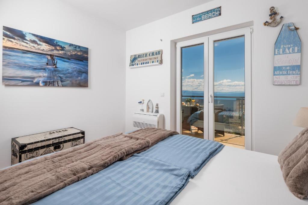 Chiara rental Opatija, Apartment Victoria with terrace, panoramic sea