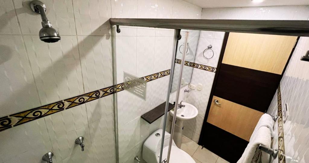 Koupelna v ubytování Hotel Expo Hotel Ferial
