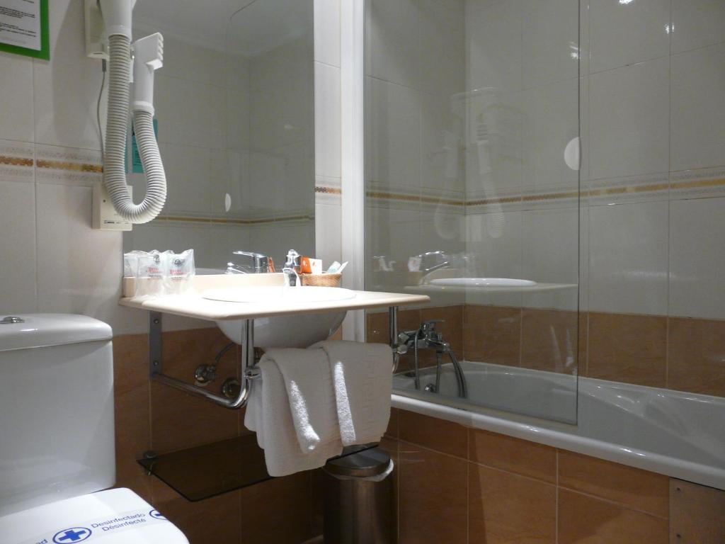 Hotel Reyes Catolicos - Single Room