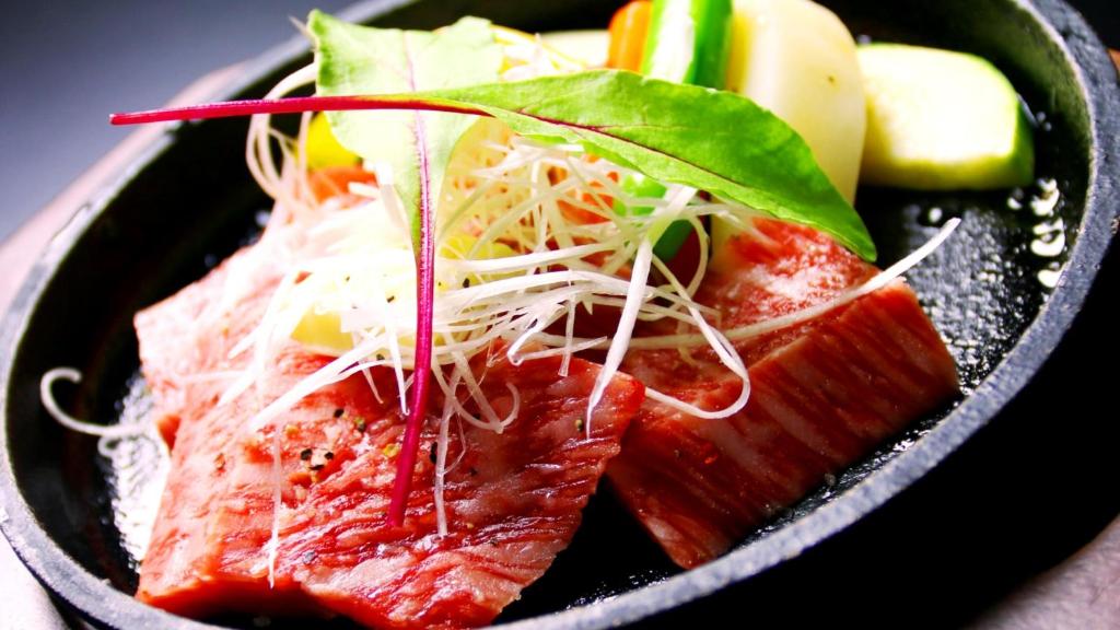 ホテルの敷地内または近くでの食事または食べ物