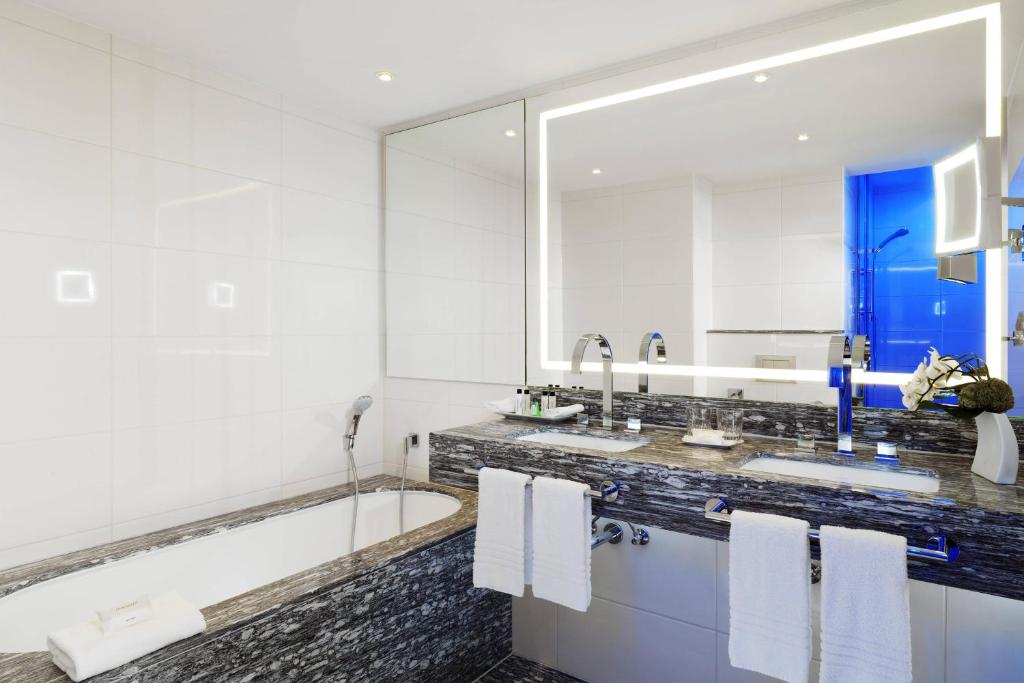 Frankfurt Marriott Hotel - Resim 3