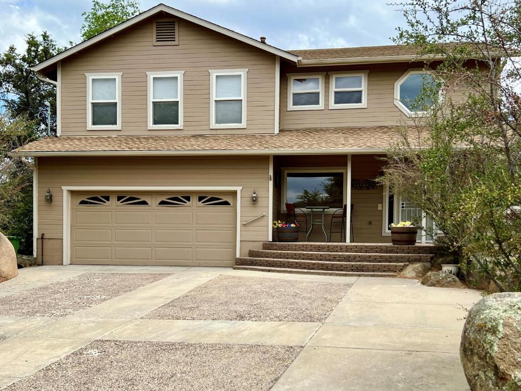 Vacation Home Granite Retreat Prescott Cabin Rentals, AZ