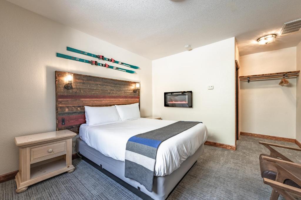 Postel nebo postele na pokoji v ubytování Hotel Leavenworth