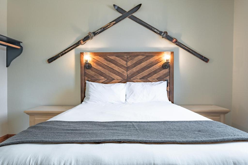 Postel nebo postele na pokoji v ubytování Hotel Leavenworth