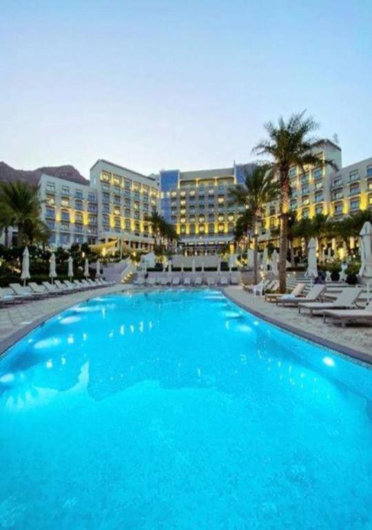 Bazén v ubytování Ocean View Address Beach Resort Fujairah فندق و منتجع شاطئ العنوان الفجيره nebo v jeho okolí