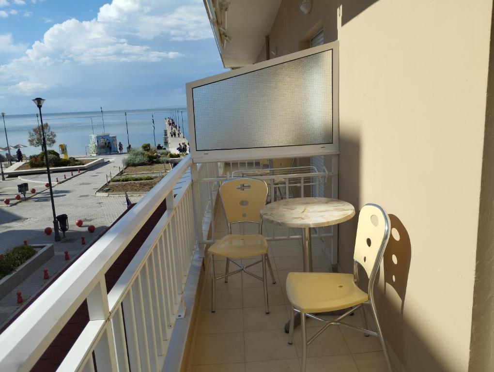 A balcony or terrace at La MER Rooms Peraia