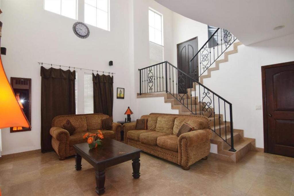Χώρος καθιστικού στο Gorgeous San Felipe Rental Condo