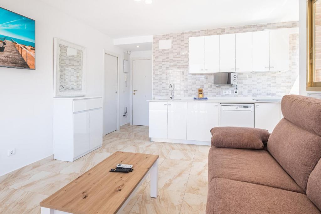 Kuchnia lub aneks kuchenny w obiekcie Acuarium II 5-B Apartment Levante Beach