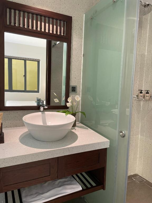 Phòng tắm tại Chillax Old Town Villa