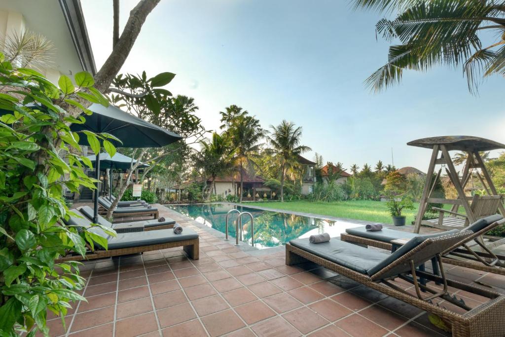 Bazén v ubytování Artini Bisma Ubud Hotel nebo v jeho okolí