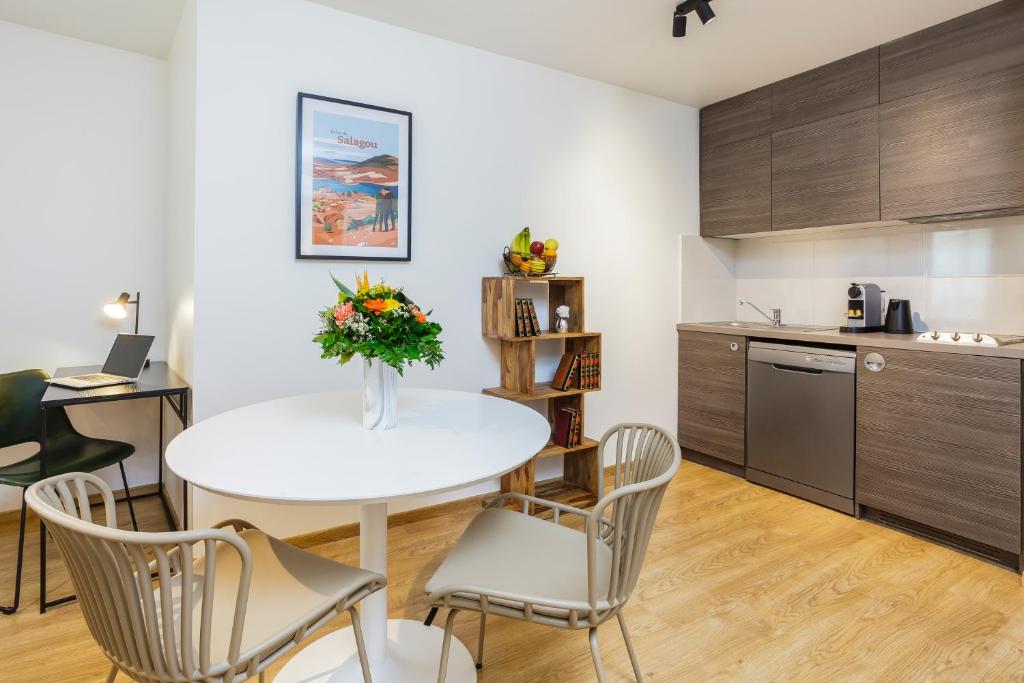 Aparthotel Adagio Montpellier Centre Comedie - Resim 36