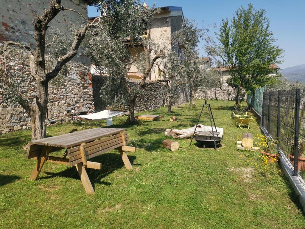 La Casetta nel Borgo Nascosto - house with private garden