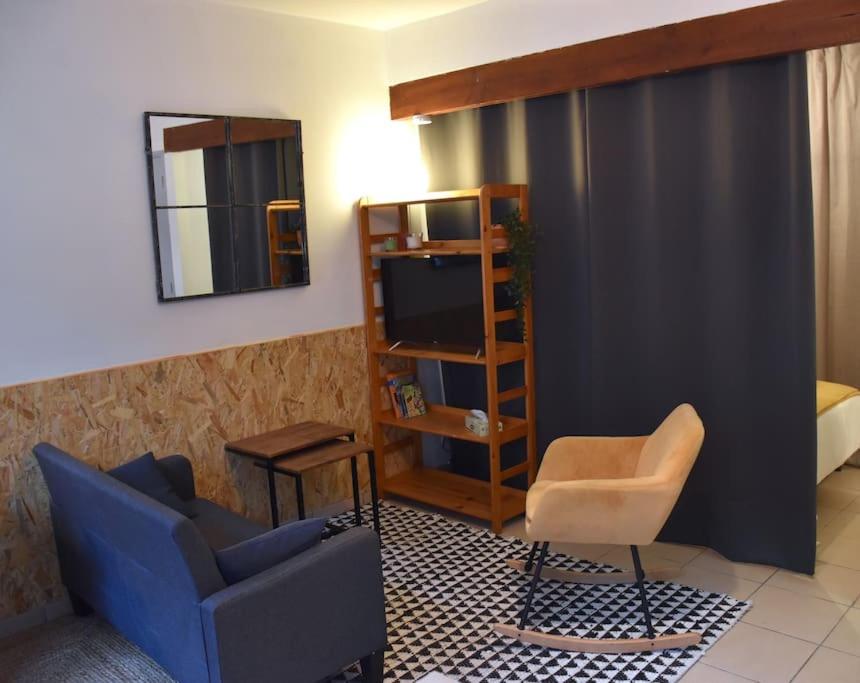 Posedenie v ubytovaní Ô Toulouse - Appart cosy - Wifi