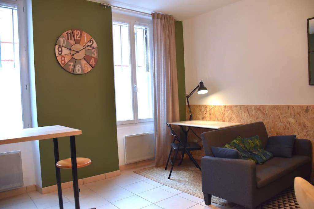 Posedenie v ubytovaní Ô Toulouse - Appart cosy - Wifi
