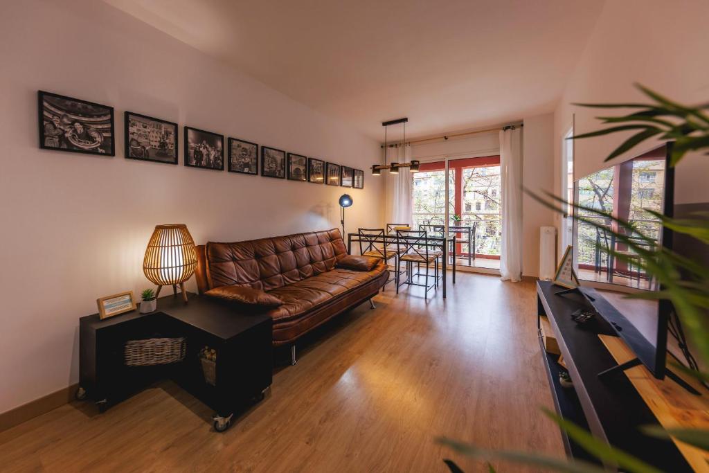 Posezení v ubytování Bravissimo Pont de la Princesa, comfortable 3-bedroom apartment