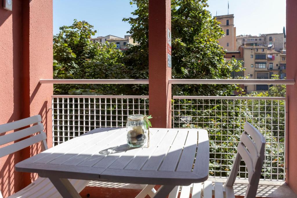 Balkón nebo terasa v ubytování Bravissimo Pont de la Princesa, comfortable 3-bedroom apartment