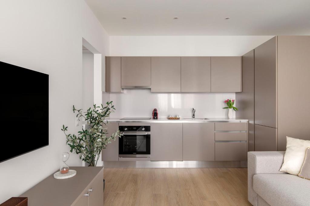 Lugano Superior Suites - Free Parking - Resim 5