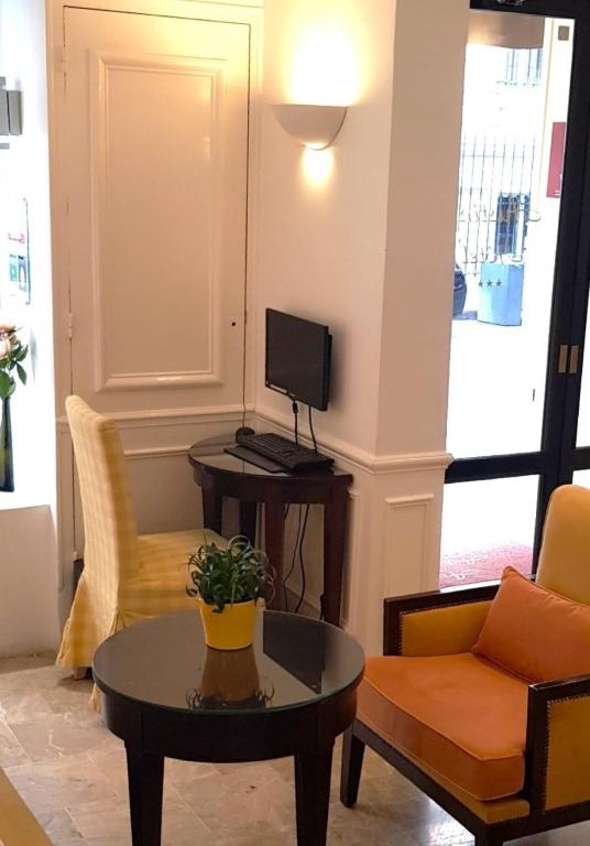 Austin's Arts Et Metiers Hotel - Resim 38