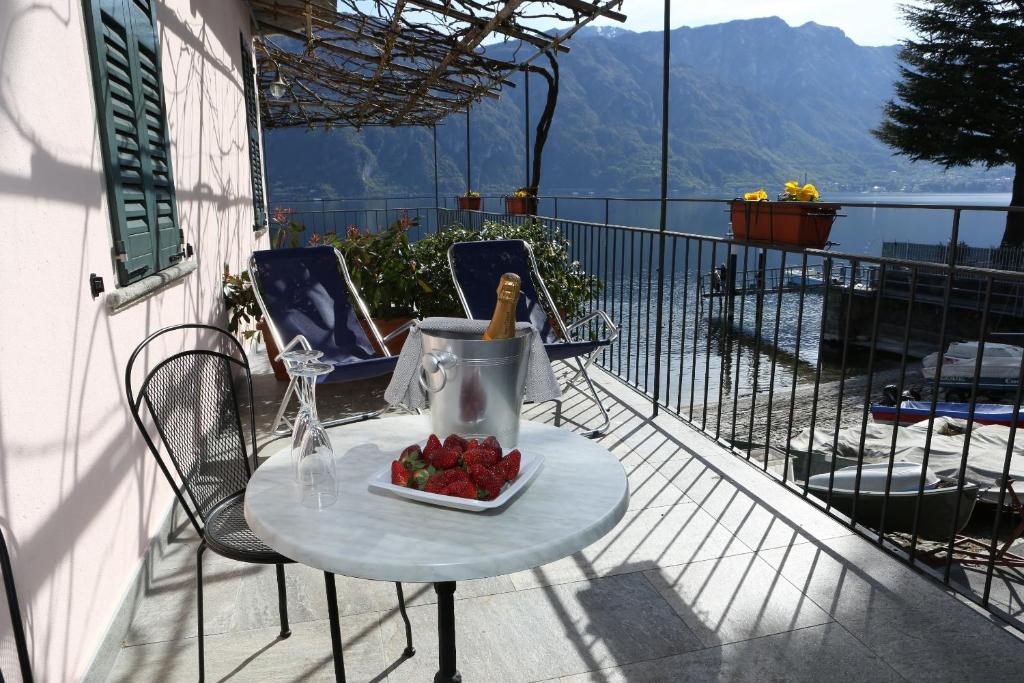 Locanda La Pergola - Camera Doppia Superior Con Vista Lago Parziale