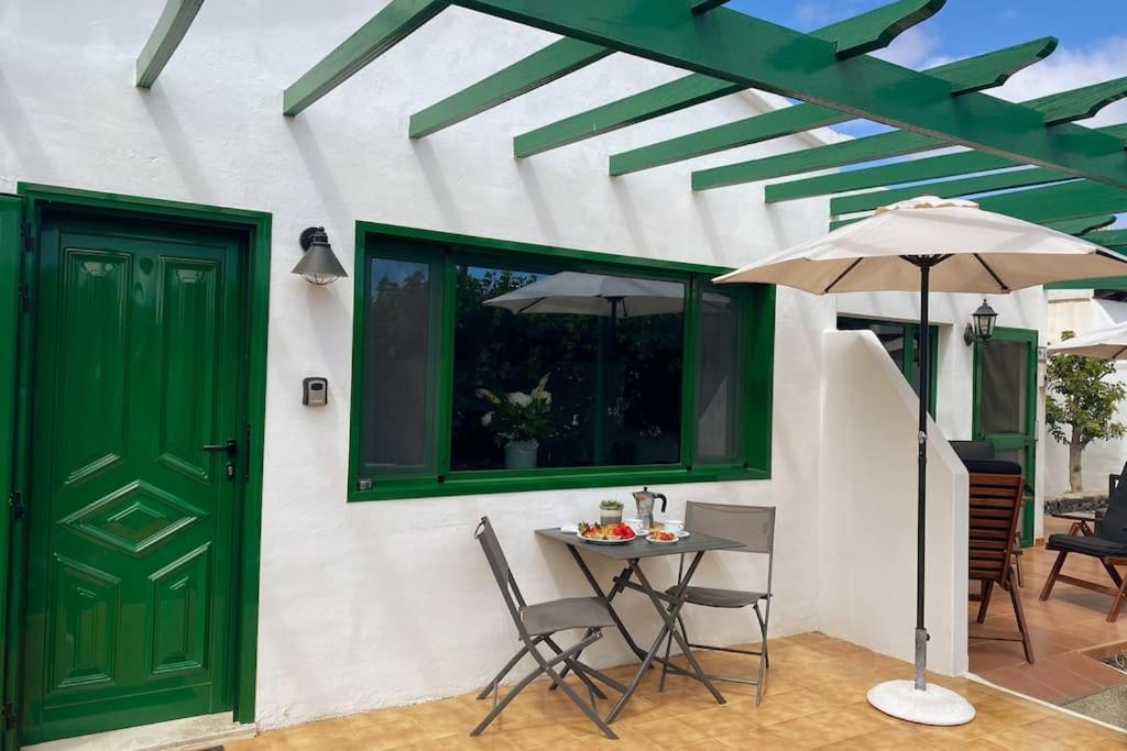 Fotografie z fotogalerie ubytování Wine lovers bungalow in Puerto del Carmen v destinaci Tías