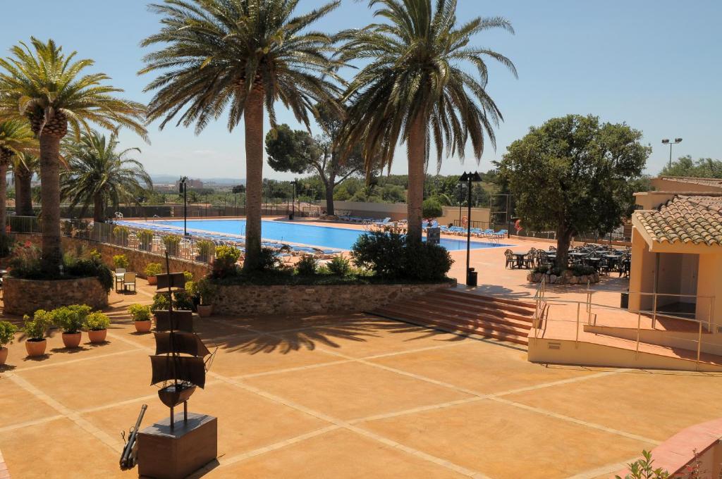 Bazén v ubytování Hotel San Carlos nebo v jeho okolí