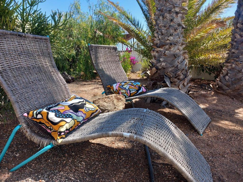 A garden outside Loft con vista mare