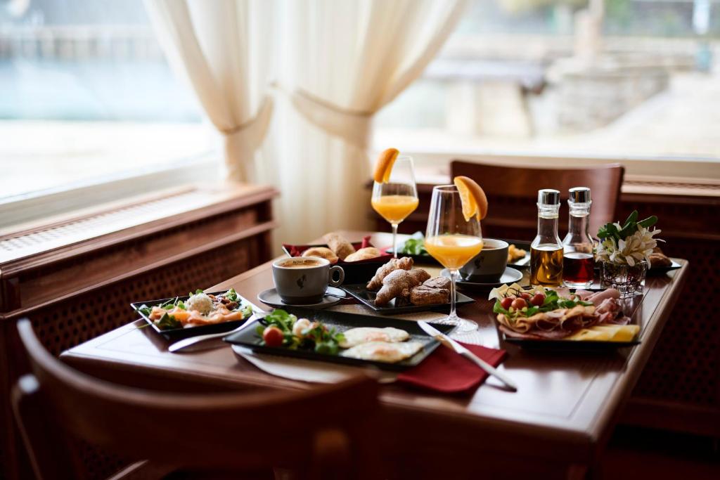 Jedzenie w hotelu lub w pobliżu