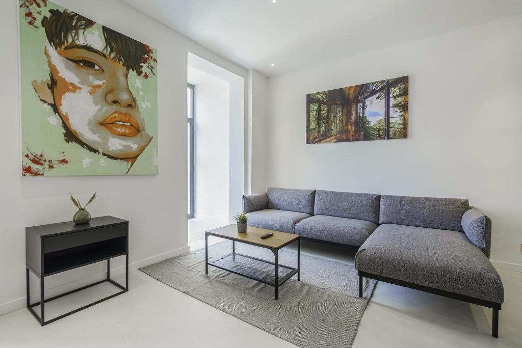 The White Flats Sant Antoni - Apartment With Terrace