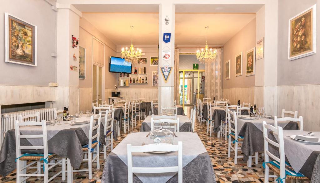 Restaurace v ubytování Hotel Stella Del Mare