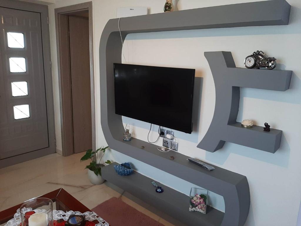 TV a/nebo společenská místnost v ubytování GOLDEN MOON