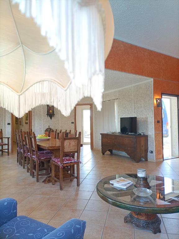 A television and/or entertainment centre at VILLA TAI