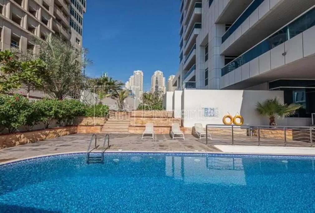 Fotografie z fotogalerie ubytování Brand New Marina Opal Huge 1BR v Dubaji