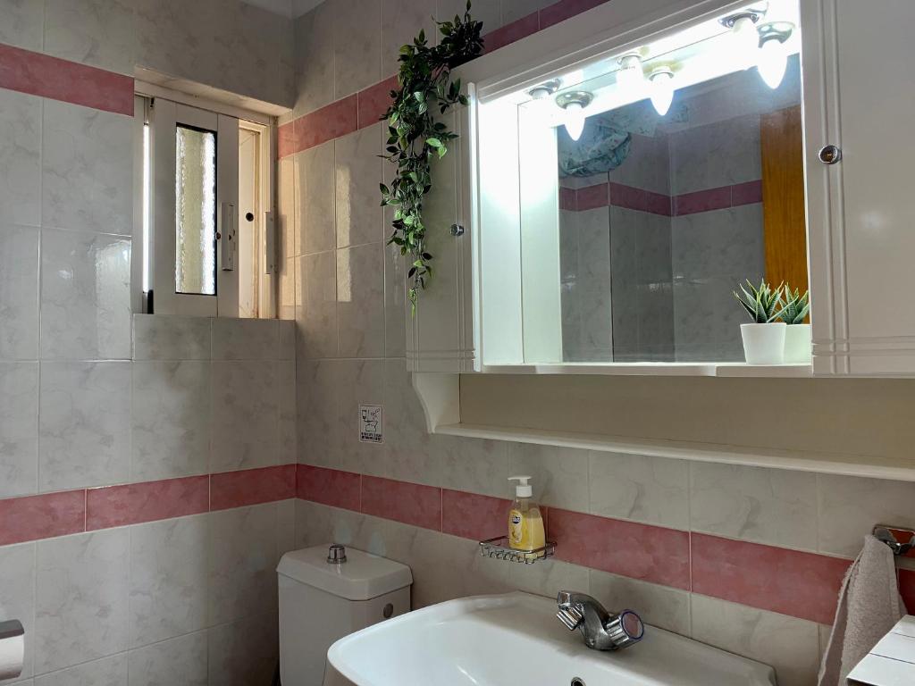A bathroom at Panoramic View, House, at Zipari Village "2"