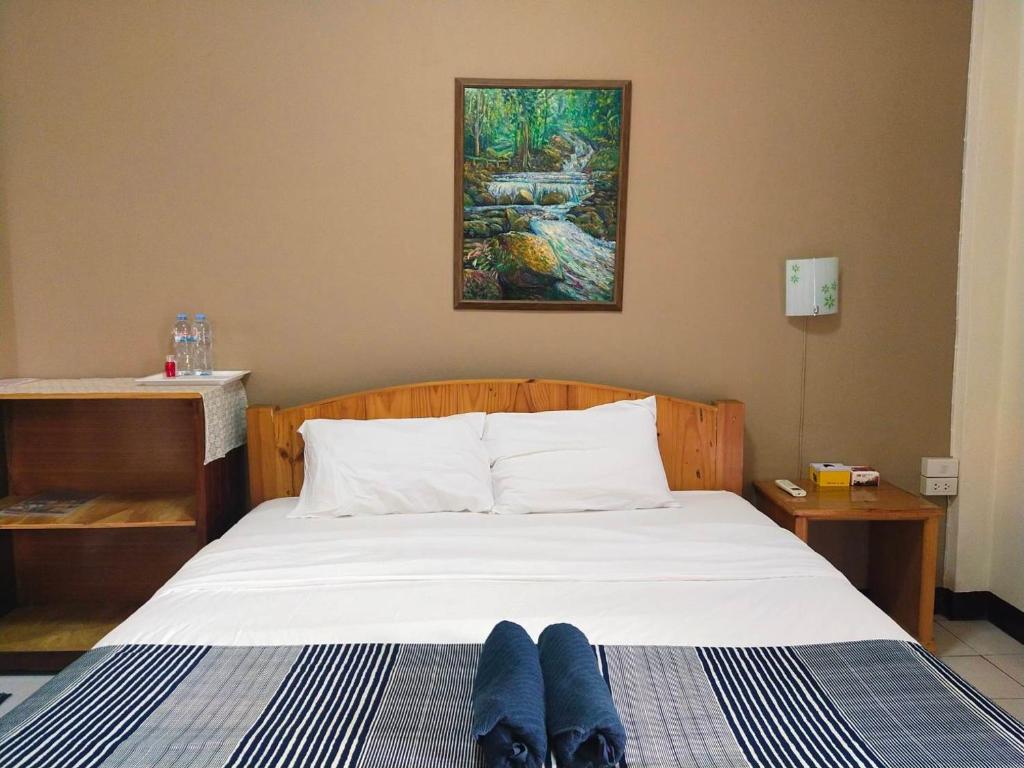 The Shire Guesthouse - Resim 13