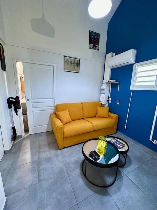 Posezení v ubytování Maison élégante F2 Le Pitaya