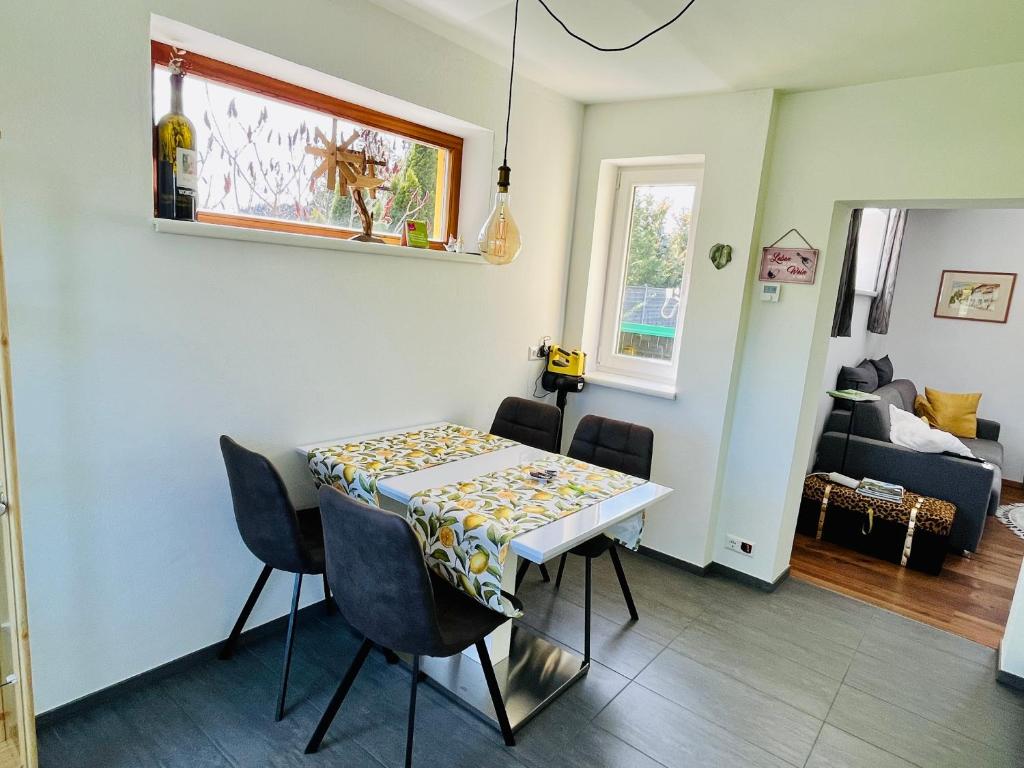 Posezení v ubytování Ferienhaus Sausalblick
