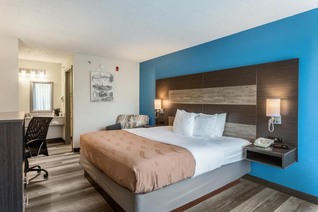 Quality Inn Branson On the Strip - 