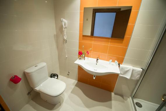 Koupelna v ubytování Hospedium Hotel Juan II