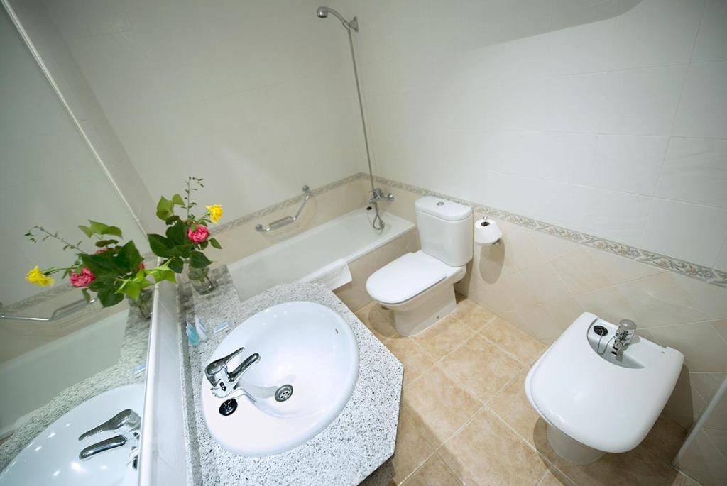 Koupelna v ubytování Hospedium Hotel Juan II