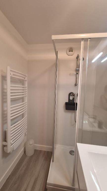 Koupelna v ubytování Résidence Anthérieu - Appartements neufs tout confort