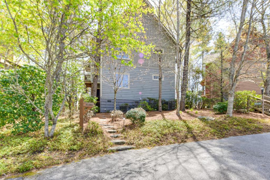 Inviting Cashiers Condo Deck and Golf Course Views!, Cashiers (updated