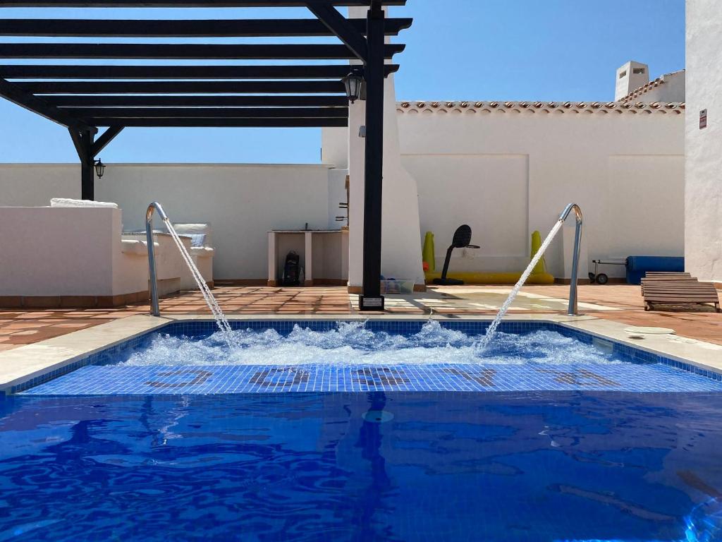 Awesome 5* Lux Villa - El Valle - Pool/Jacuzzi - Jacuzzi privado en la habitación en Baños y Mendigo