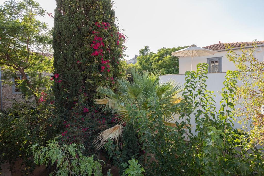 Bratsera Boutique Hotel - 14