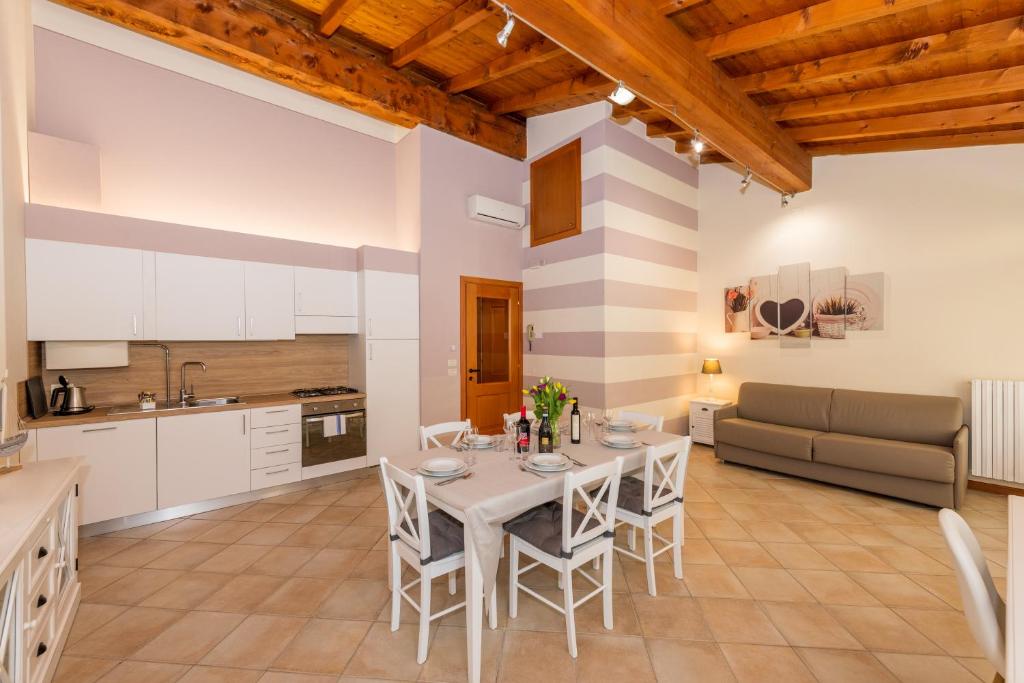 Kuchyň nebo kuchyňský kout v ubytování Bertoletta Village Apartments