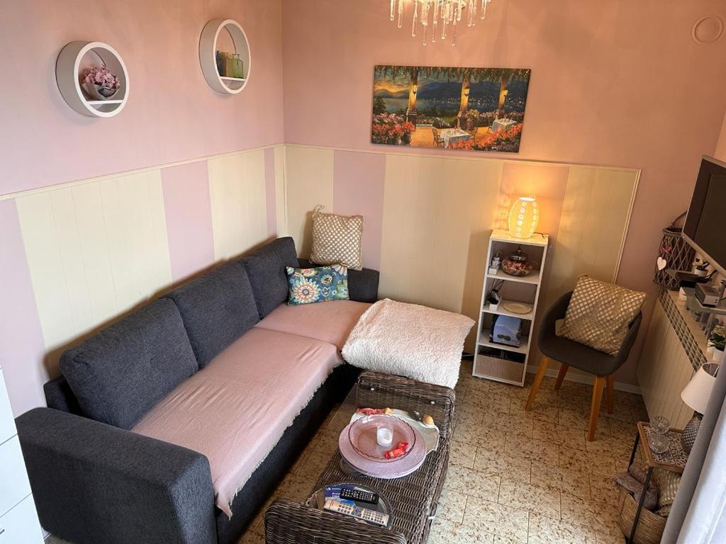 A seating area at Heike