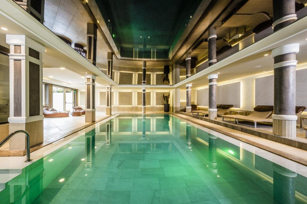 Bazén v ubytování Klein Fein Hotel Anderlahn nebo v jeho okolí
