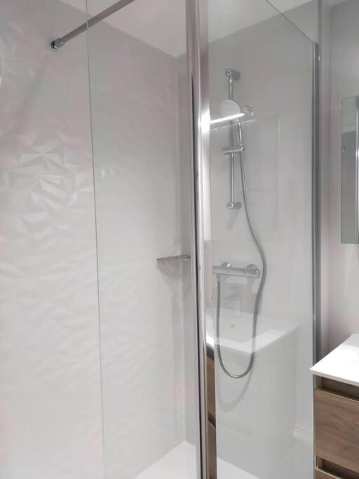 Kúpeľňa v ubytovaní Apt les luges pour 4 à 6 pers vue vallée wifi