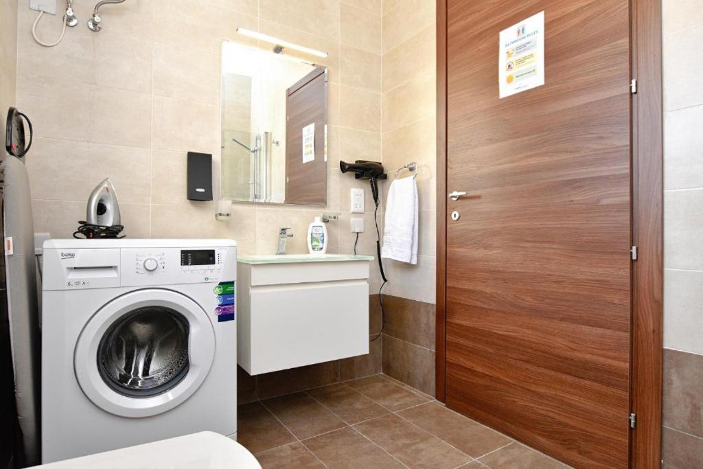 The Caves Apartments - 6