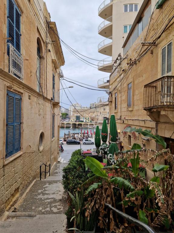 The Caves Apartments - 9